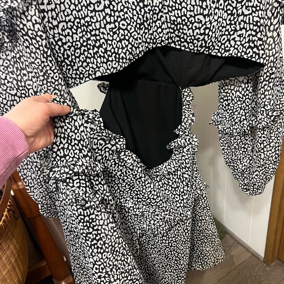 Bardot Mini Leopard Dress 🐾 - Picture 14 of 14